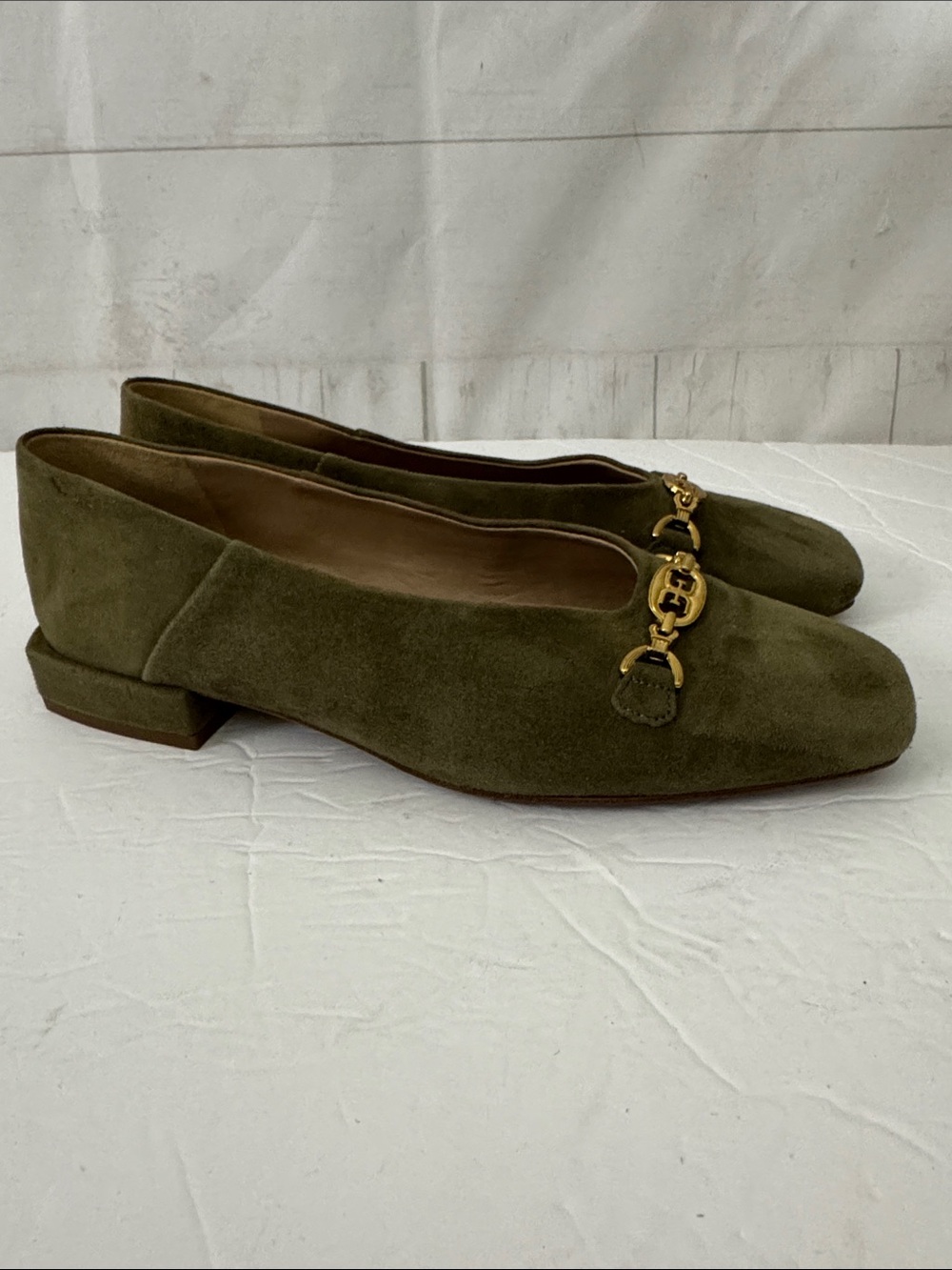 Sam Edelman Size 7.5 Olive/Moss Suede Loafers with Gold Horsebit Office Siren